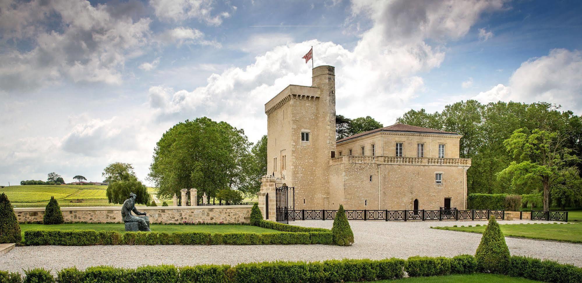 Chateau La Tour Carnet Bed & Breakfast Saint-Laurent-de-Medoc Exterior photo