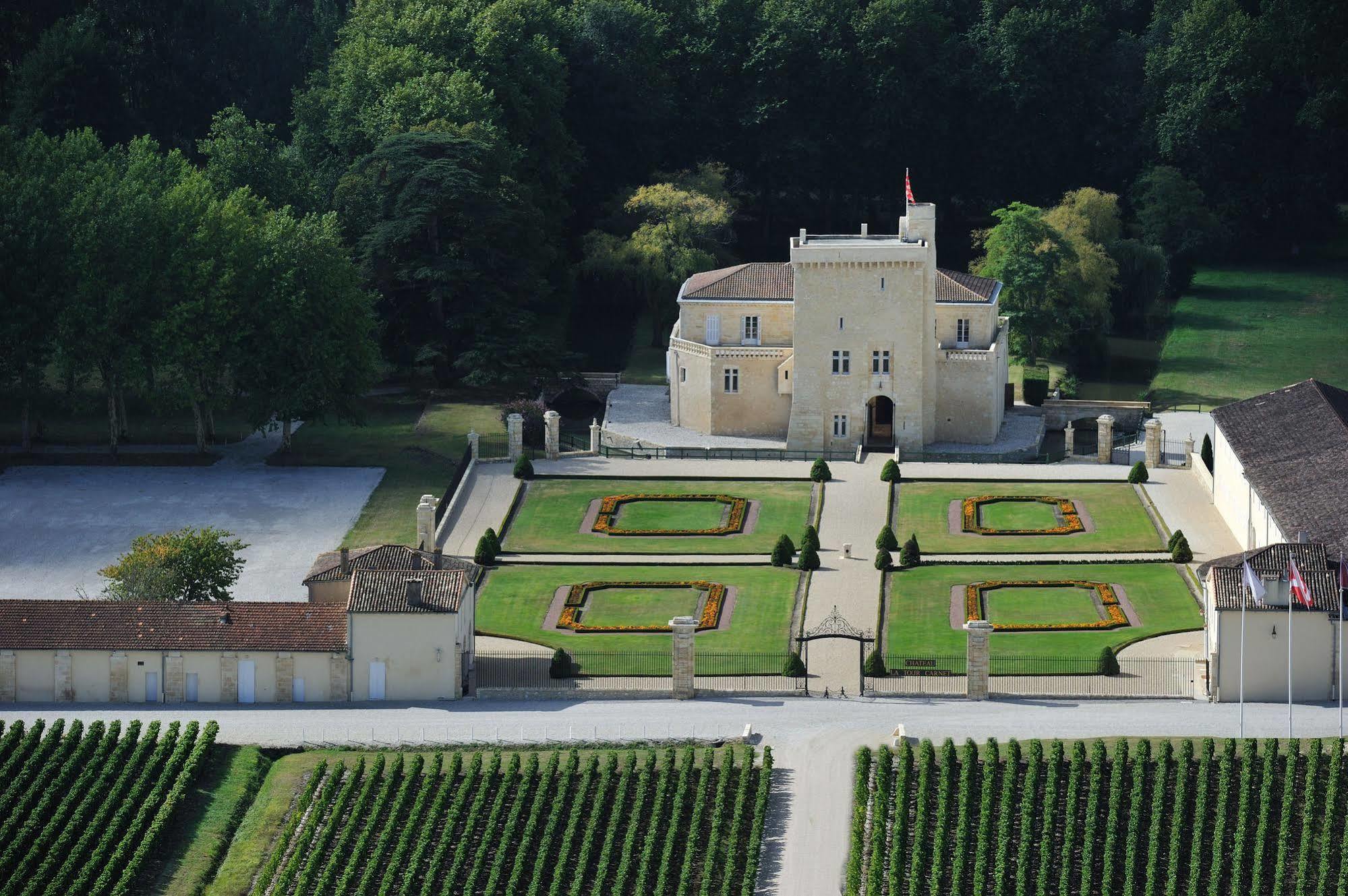 Chateau La Tour Carnet Bed & Breakfast Saint-Laurent-de-Medoc Exterior photo